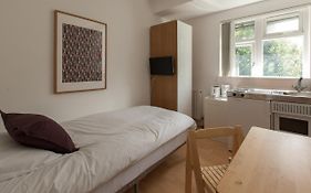 Tooting Rooms & Studio By Dc London Rooms